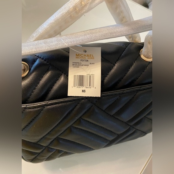 Michael Kors Peyton Black Quilted Chevron Shoulder Bag NWT - Picture 6 of 9